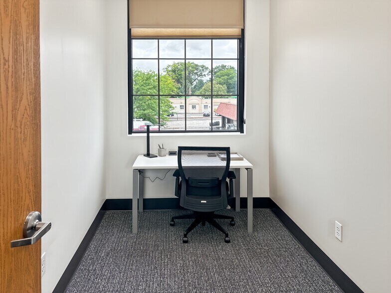 More Photos Of 428 S Monroe St, Monroe Coworking Space