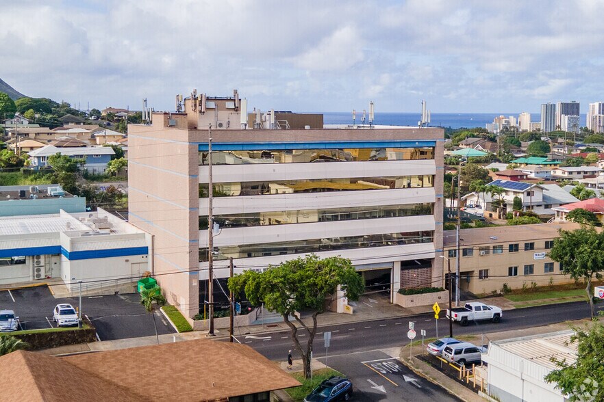 More Photos Of 3615 Harding Ave, Honolulu Medical For Lease