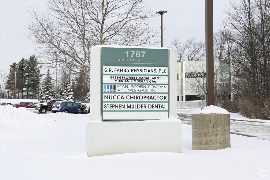 More Photos Of 1787 Grand Ridge Ct NE, Grand Rapids Medical For Sale