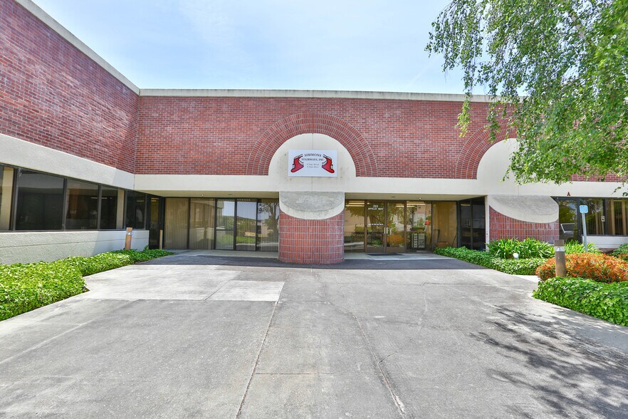 Primary Photo Of 255 Apollo Way, Hollister Warehouse For Lease