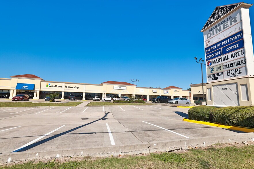 More Photos Of 19786 Highway 105 W, Montgomery Storefront For Sale