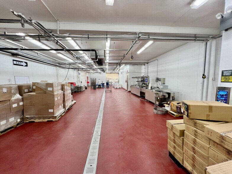 More Photos Of 1641 N 8th St, Colton Food Processing For Lease