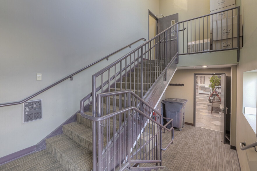 More Photos Of 1811 Charlotte Ave, Nashville Storefront Retail Office For Sale