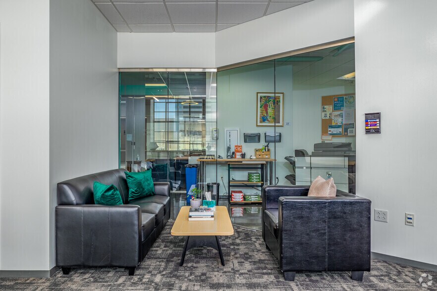 More Photos Of 4220 Duncan Ave, Saint Louis Office For Lease