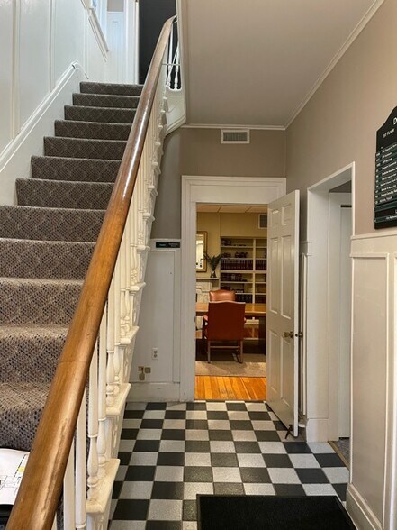 More Photos Of 115 Campbell St, Geneva Loft Creative Space For Lease