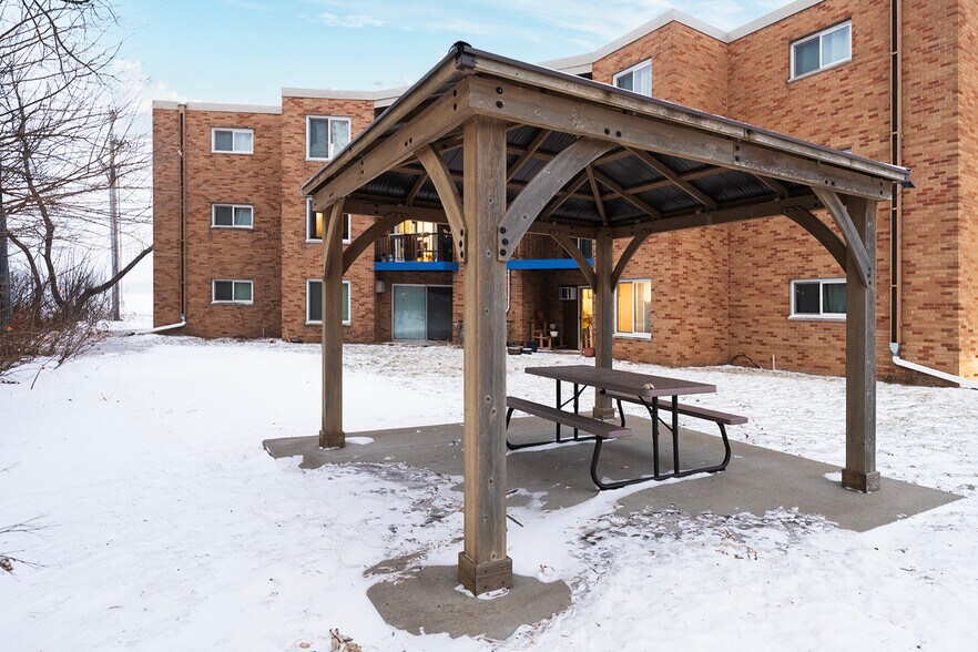 More Photos Of 1800 Larpenteur Ave W, Falcon Heights Apartments For Sale