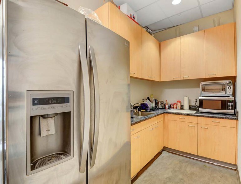 More Photos Of 3521 Jack Northrop Ave, Hawthorne Warehouse For Sale