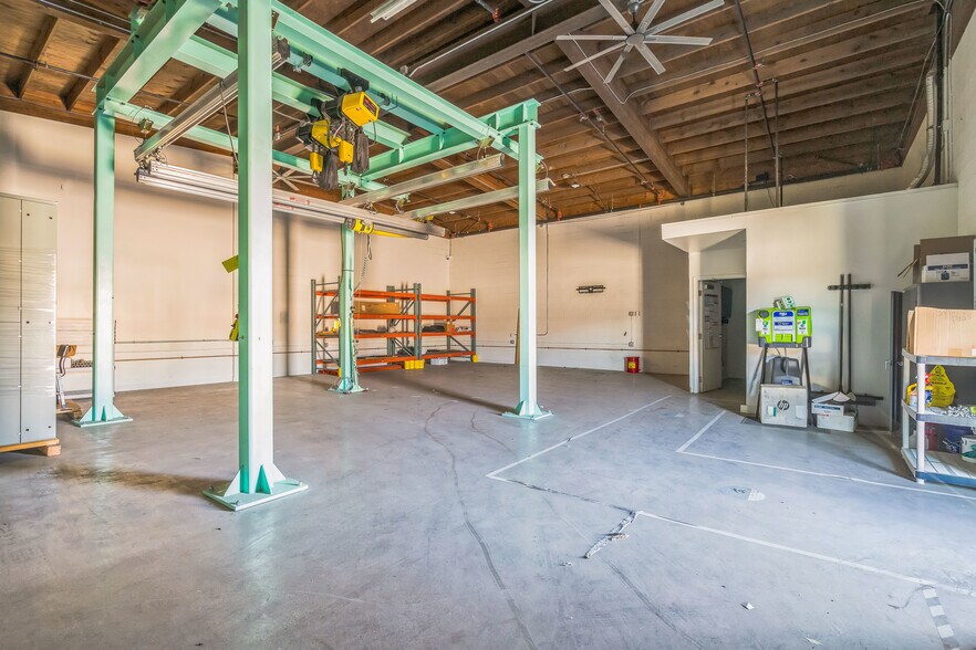 More Photos Of 8563-8579 San Fernando Rd, Sun Valley Land For Lease