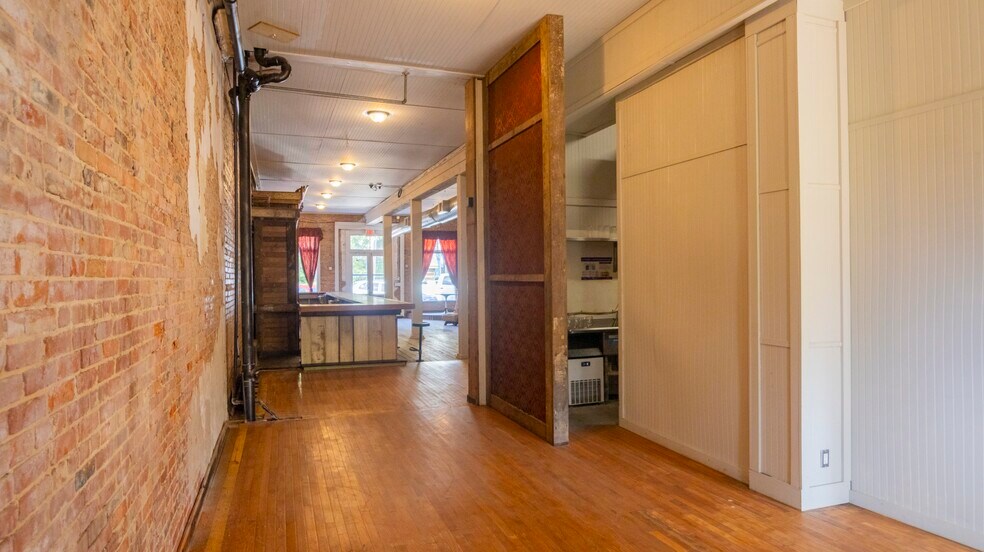More Photos Of 20 Spring Rd, Molena Storefront For Sale