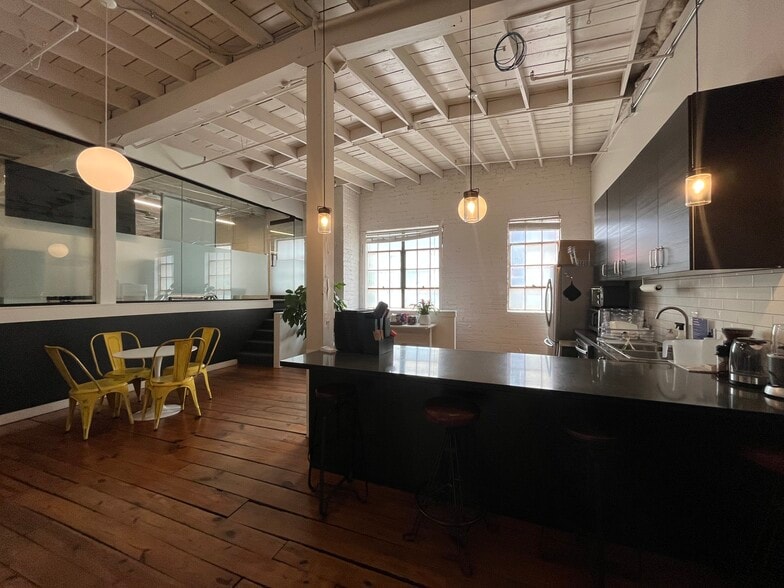 More Photos Of 337 Elizabeth St, Atlanta Office For Lease