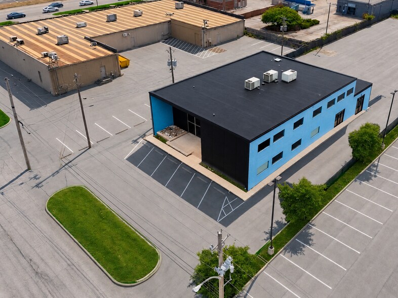 More Photos Of 6161 N Hillside Ave, Indianapolis Loft Creative Space For Lease