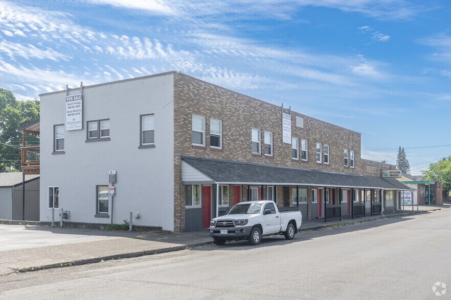 Primary Photo Of 145 S Main St, Jefferson Apartments For Sale