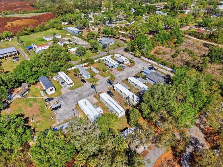 More Photos Of 12300 Phillips Ln, Gibsonton Manufactured Housing Mobile Home Park For Sale