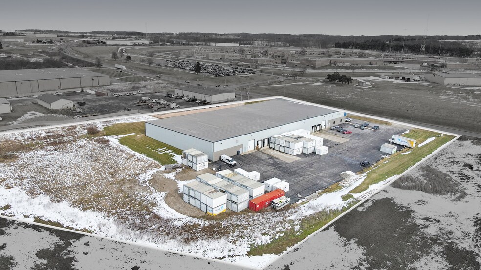 More Photos Of 961 N Main St, Mansfield Warehouse For Lease