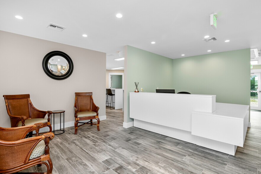 More Photos Of 3010 Tamiami Trl E, Naples Office For Sale