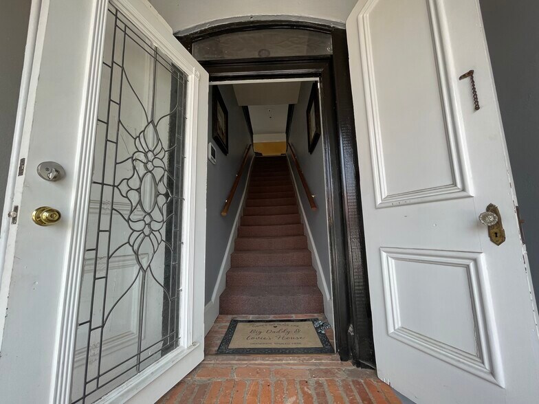 More Photos Of 117 N Jefferson Ave, Eatonton Storefront For Sale