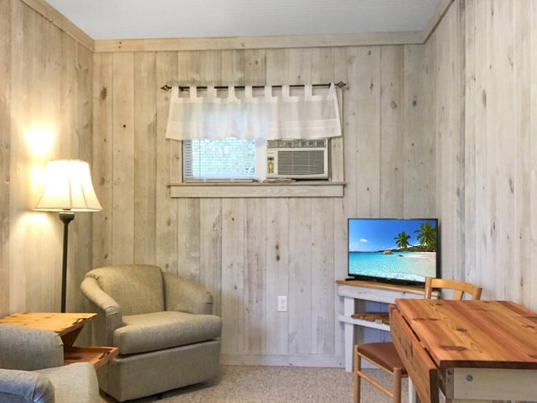 More Photos Of 11481 Main St, Honor Hotel For Sale