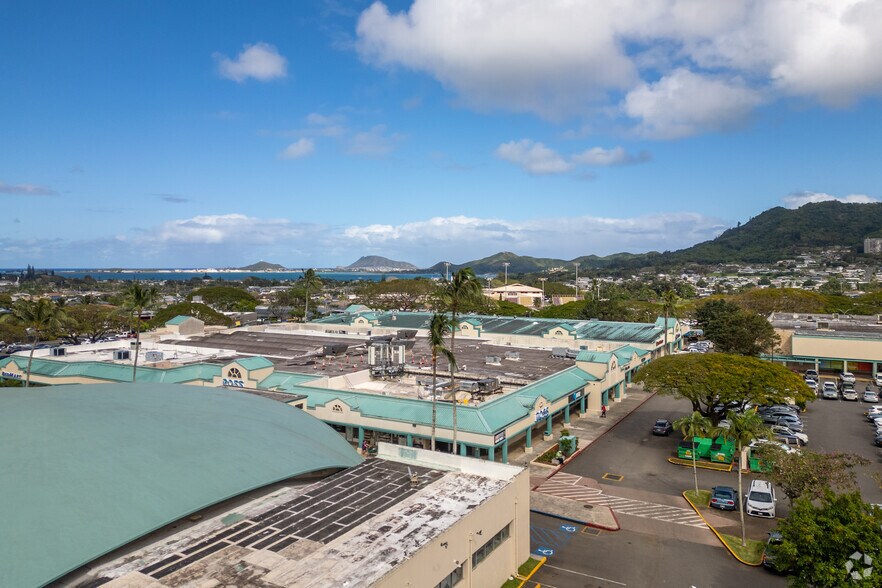 More Photos Of 45-480 Kaneohe Bay Dr, Kāneohe Storefront For Lease