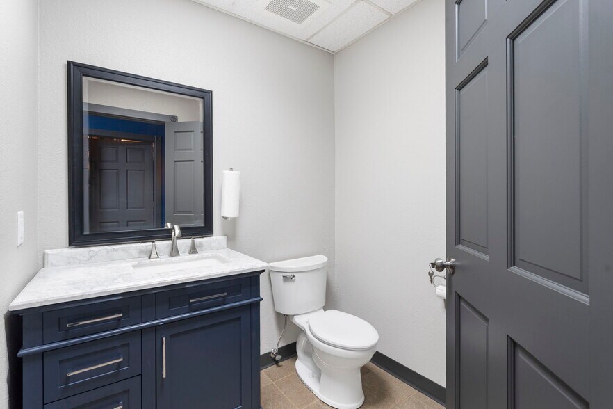 More Photos Of 2752 E Kearney St, Springfield Freestanding For Sale