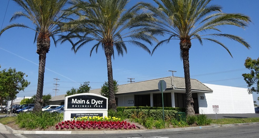 More Photos Of 301 W Dyer Rd, Santa Ana Manufacturing For Lease