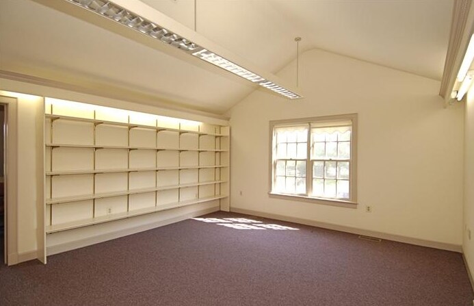 More Photos Of 15158 Berlin Tpke, Purcellville Lodge Meeting Hall For Lease