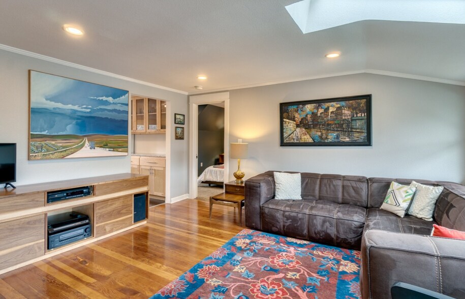 More Photos Of 1614 N Church St, Portland Apartments For Sale