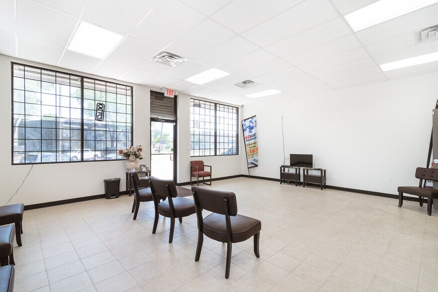 More Photos Of 1919 Wirt Rd, Houston Freestanding For Lease