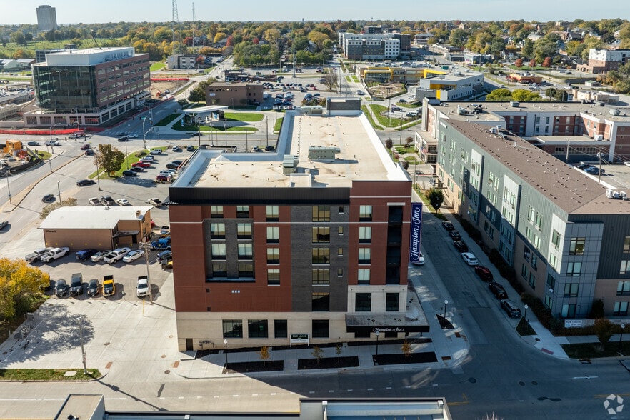 More Photos Of 4401 Douglas St, Omaha Hotel For Lease