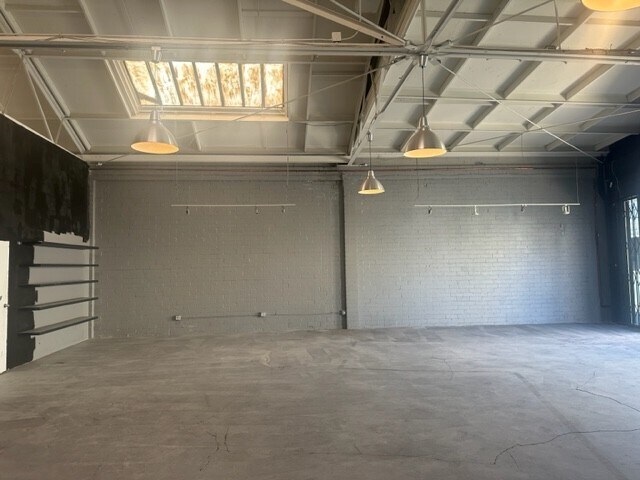 More Photos Of 5810 W 3rd St, Los Angeles Storefront For Lease