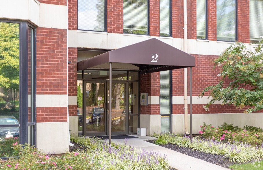 More Photos Of 2 Reservoir Cir, Pikesville Office For Sale