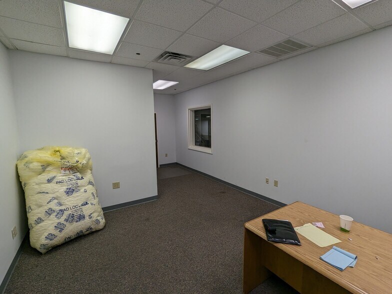 More Photos Of 467 Lakeshore Pky, Rock Hill Distribution For Lease