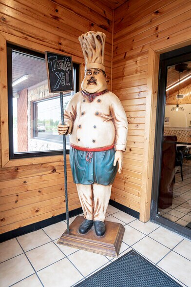 More Photos Of 6006 Shepherdsville Rd, Louisville Restaurant For Sale