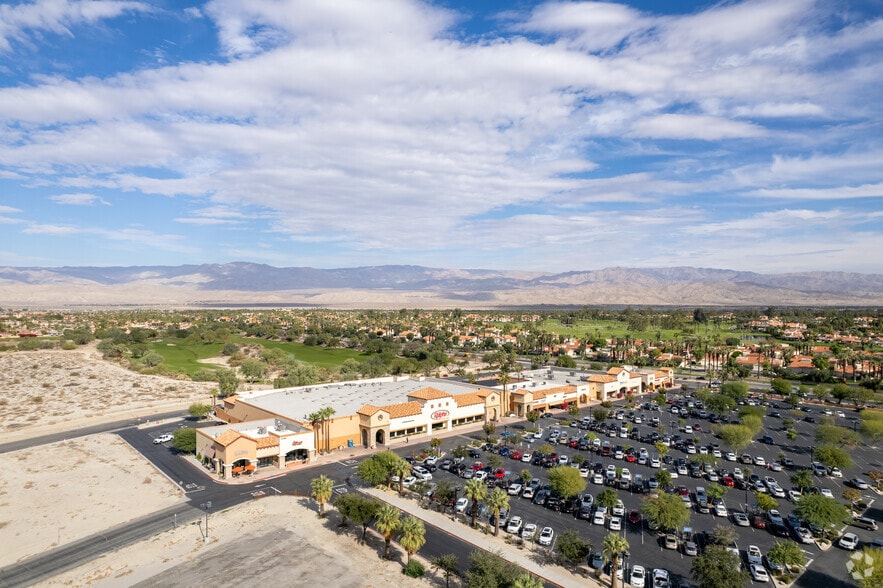 More Photos Of 74868-74998 Country Club Dr, Palm Desert Storefront For Lease