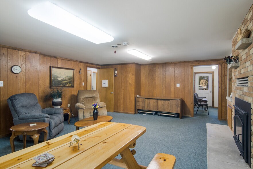 More Photos Of 1070 W Houghton Lake Dr, Prudenville Medical For Sale