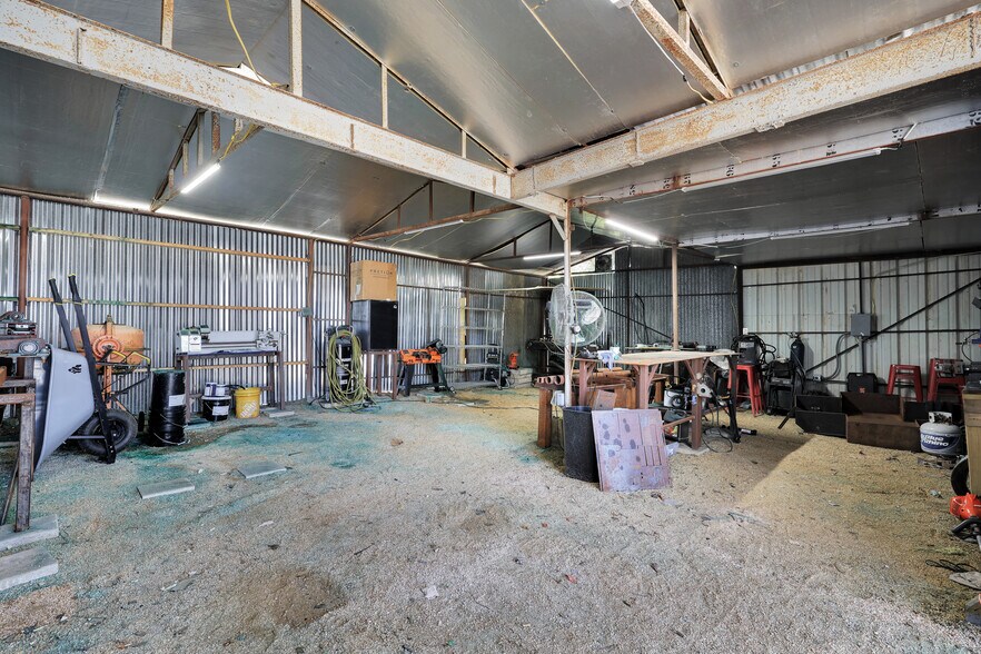 More Photos Of 1016 E Borgfeld Dr, San Antonio Flex For Sale