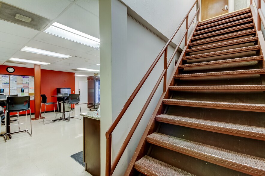 More Photos Of 6801 N 54th St, Tampa Warehouse For Sale