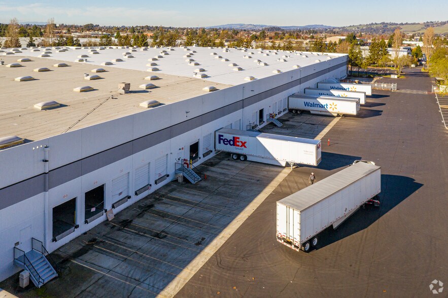 More Photos Of 30736-30760 Wiegman Rd, Hayward Distribution For Lease