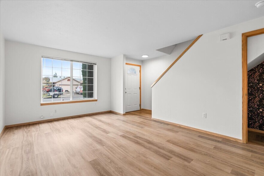 More Photos Of 2034 SW Fellows St, McMinnville Multifamily For Sale