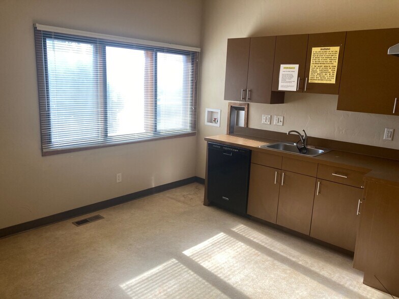More Photos Of 4810 Rusina Rd, Colorado Springs Medical For Sale