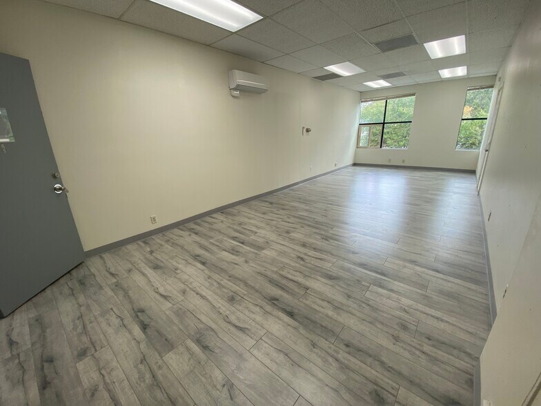 More Photos Of 8811 S Tacoma Way, Tacoma Medical For Lease