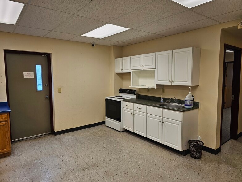 More Photos Of 2336 E Platte Ave, Colorado Springs Industrial For Sale