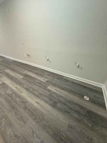 More Photos Of 4421 Glenwood Pky, Decatur Unknown For Lease