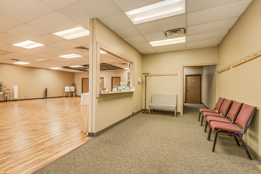 More Photos Of 133 Sandberg Rd, Monticello Storefront For Sale