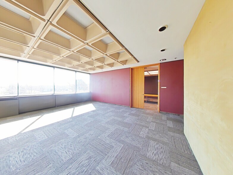 More Photos Of 6400 Monroe Blvd, Taylor Industrial For Sale