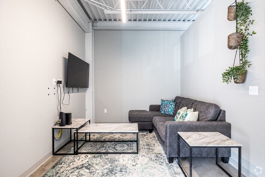 More Photos Of 603 East St, Parkville Multifamily For Sale