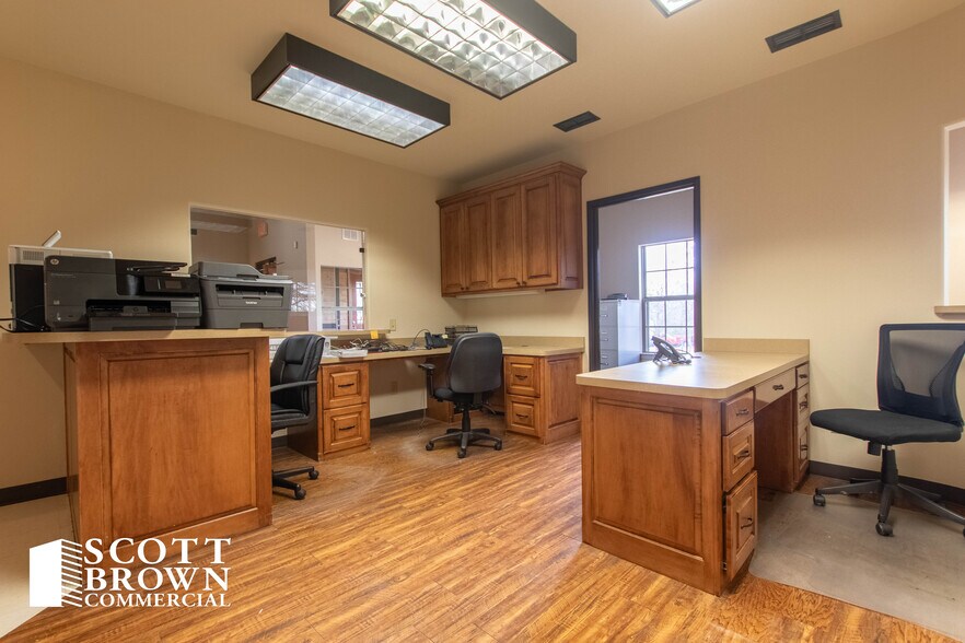 More Photos Of 3204 Colorado Blvd, Denton Medical For Sale