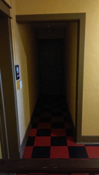 More Photos Of 907 Main St, Clarkdale General Retail For Lease
