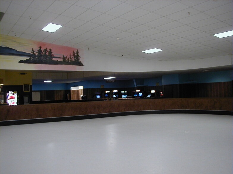 More Photos Of 8100 Homer Dr, Anchorage Skating Rink For Sale