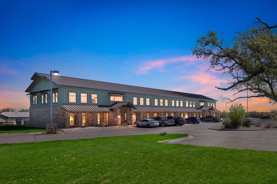 More Photos Of 103 Vista View Trl, Spicewood Office For Sale