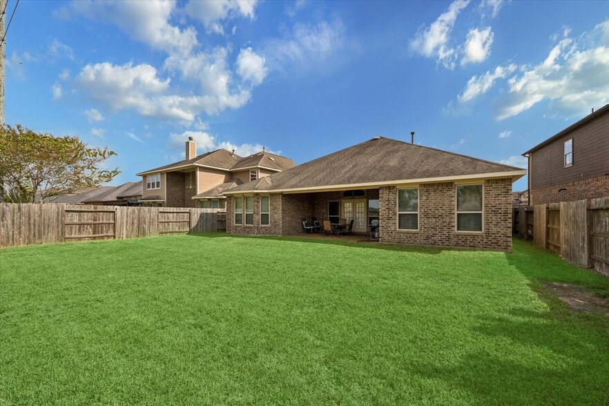 More Photos Of 4218 Brannon Branch Ct, Fulshear Healthcare For Sale